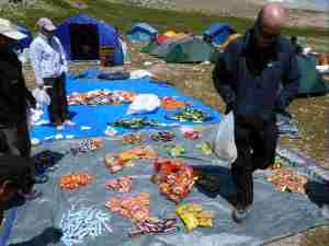 sorting out mountain rations