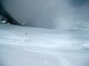 Snow field from Crampon Point to the bottom of the North Col wall 14 - ziurint zemyn nuo S Balno